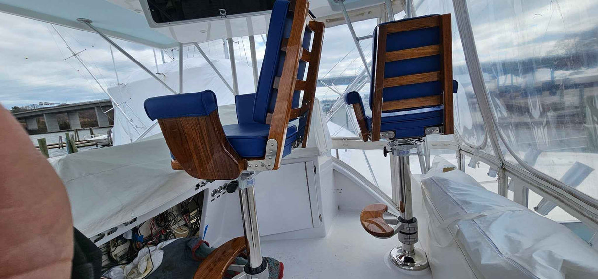 4 Rung Teak Ladderback - flip-up armrest detail