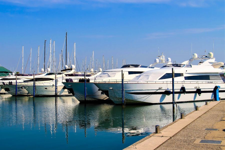 Which Side of a Boat is Port? - ArrigoniDesign