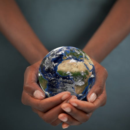 How should the boat table ensure durability in marine environments?