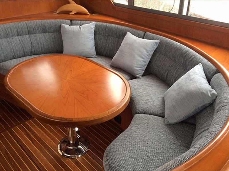 What are the benefits of customizing boat furniture